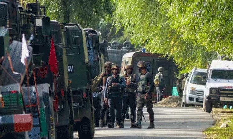 <span class="nnColorfulPostColor" style="color:rgb(221,153,51,1)">જમ્મુ કાશ્મીરમાં 5 આતંકીઓનું એન્કાઉન્ટર: પાકિસ્તાની સીમાથી ઘૂસી રહ્યા હતા અંદર</span>