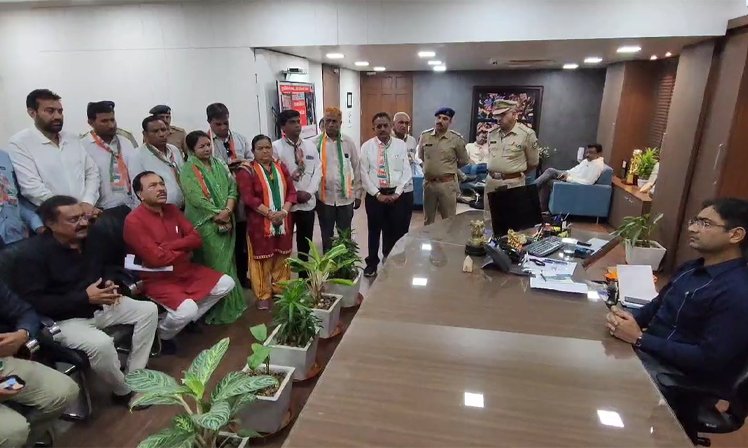 <span class="nnColorfulPostColor" style="color:rgb(0,0,0,1)">પહેલાં વૈકલ્પિક જગ્યા આપો પછી લોકોને ઘરવિહોણા કરો !</span>