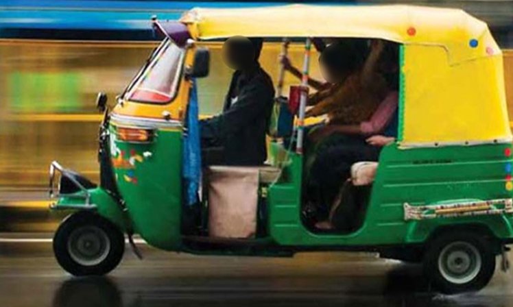 <span class="nnColorfulPostColor" style="color:rgb(0,0,0,1)">રિક્ષાગેંગે વૃદ્ધાનો ૩ લાખનો ચેઈન-રોકડ સેરવી લીધાં</span>