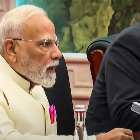 <span class="nnColorfulPostColor" style="color:rgb(0,0,0,1)">વર્ચસ્વવાદી વિચારધારા કોઈના હિતમાં નથી, એકાધિકાર અને દબાણની નીતિ ખતરનાક, SCO સમિટમાં PM મોદીએ અમેરિકાને પણ ઝાટક્યું</span>